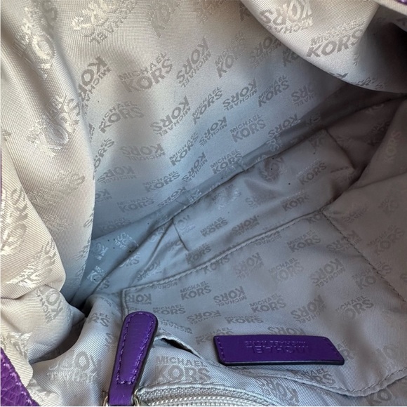 Michael Kors Purple Leather Shoulder
Bag with Gold Hardware Bedford - Picture 10 of 11